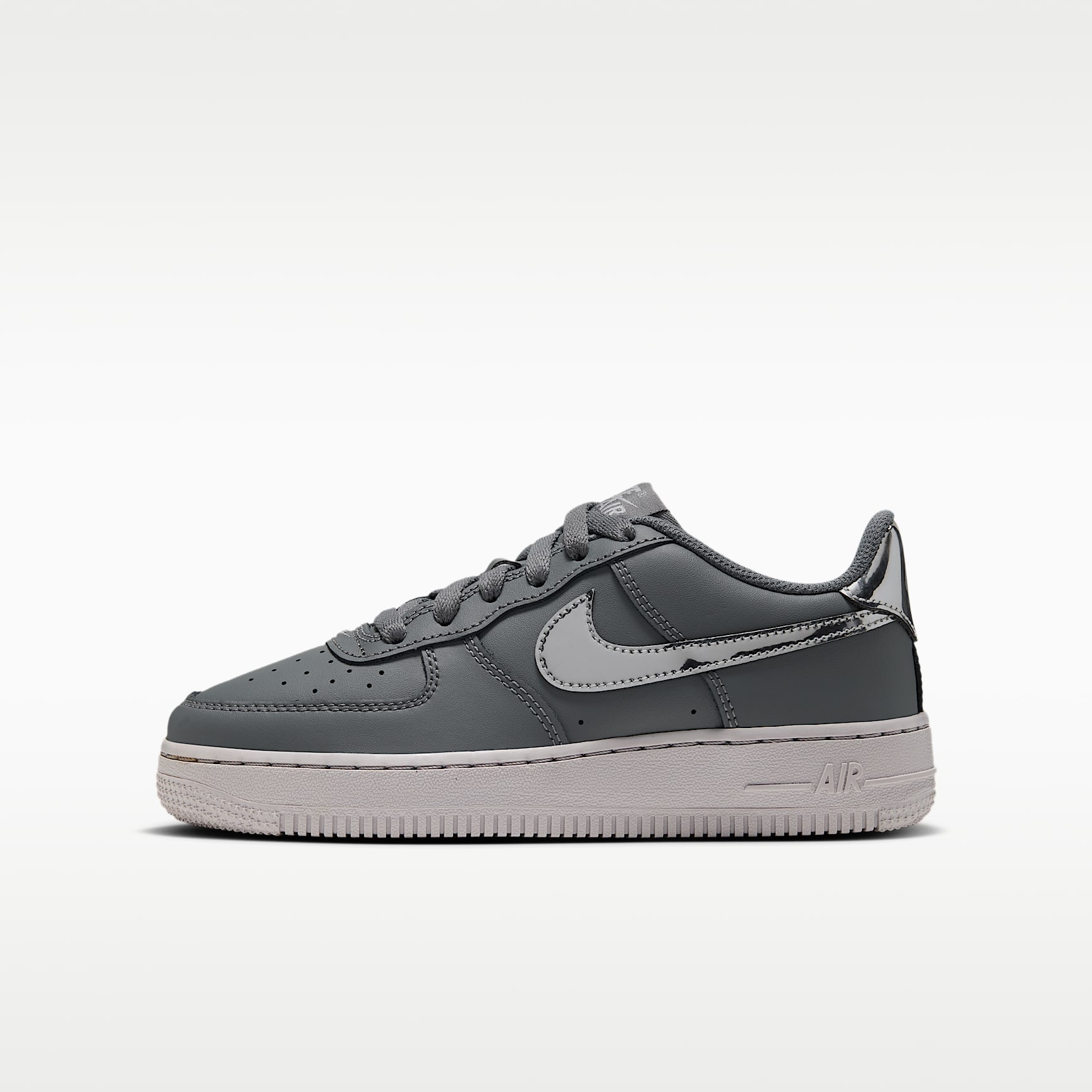 Nike Air Force 1 Older Kids' Shoes