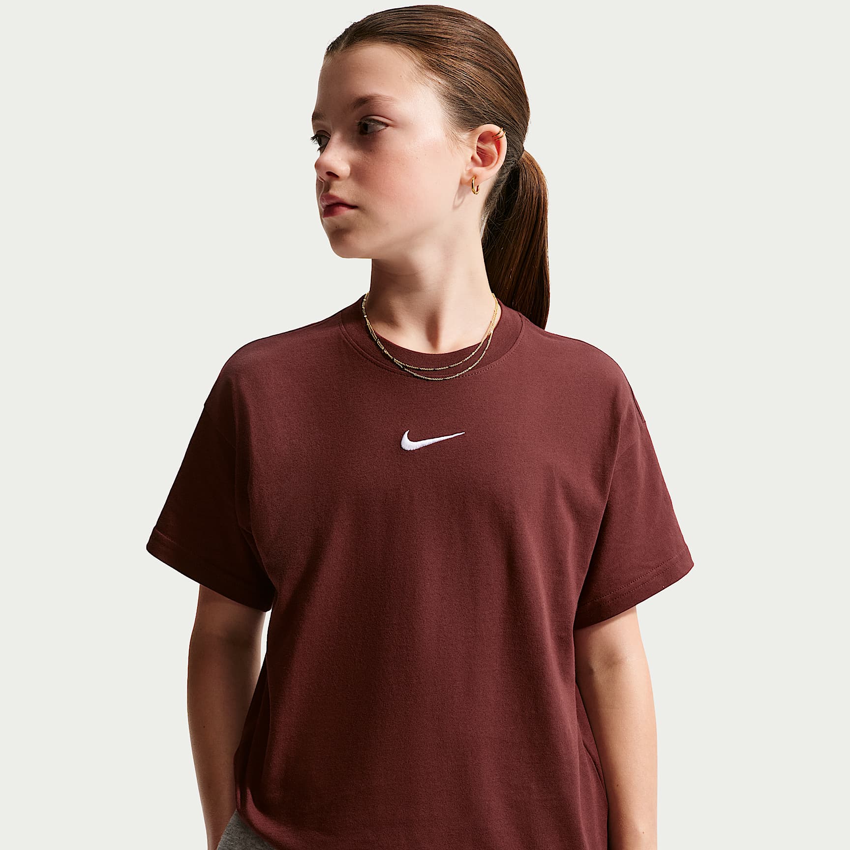 Nike Sportswear Essential Big Kids' (Girls') T-Shirt