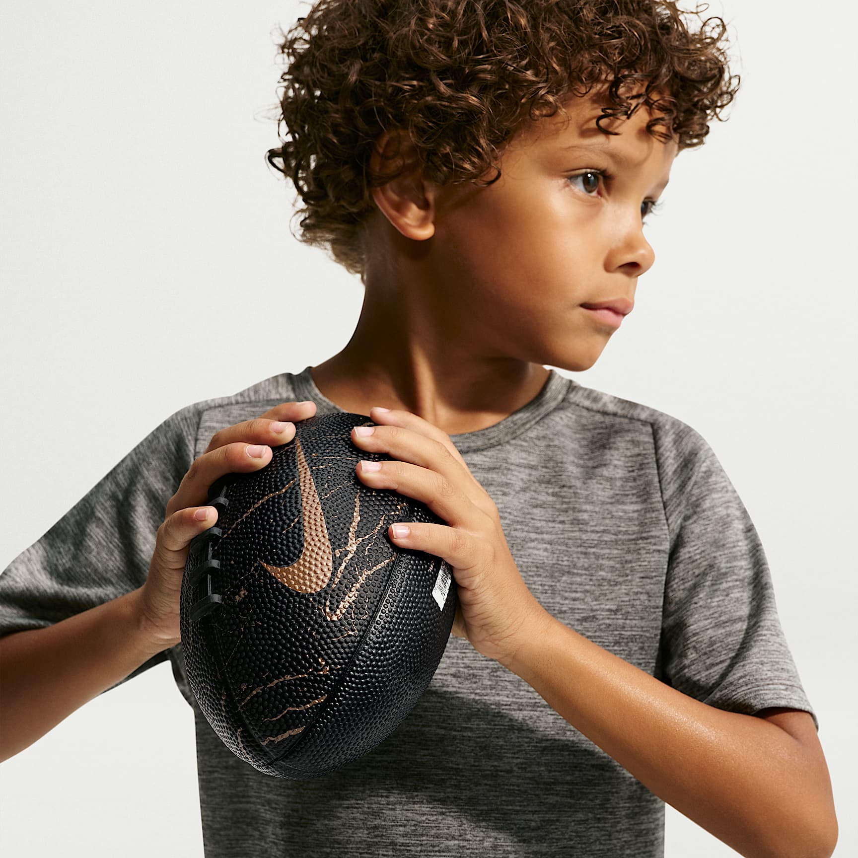 Nike Playground Graphic Mini Football