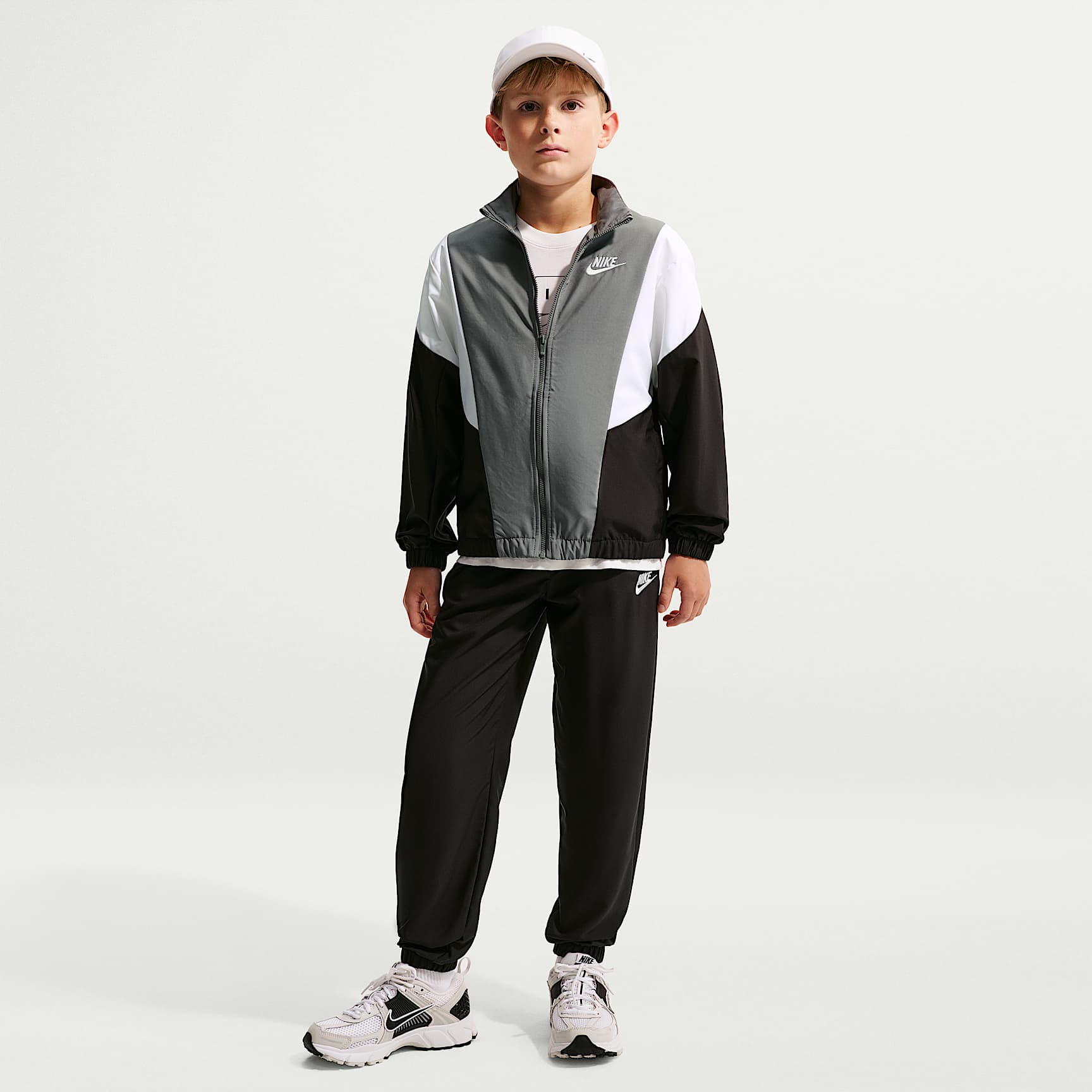 Nike Sportswear Older Kids' Woven Tracksuit