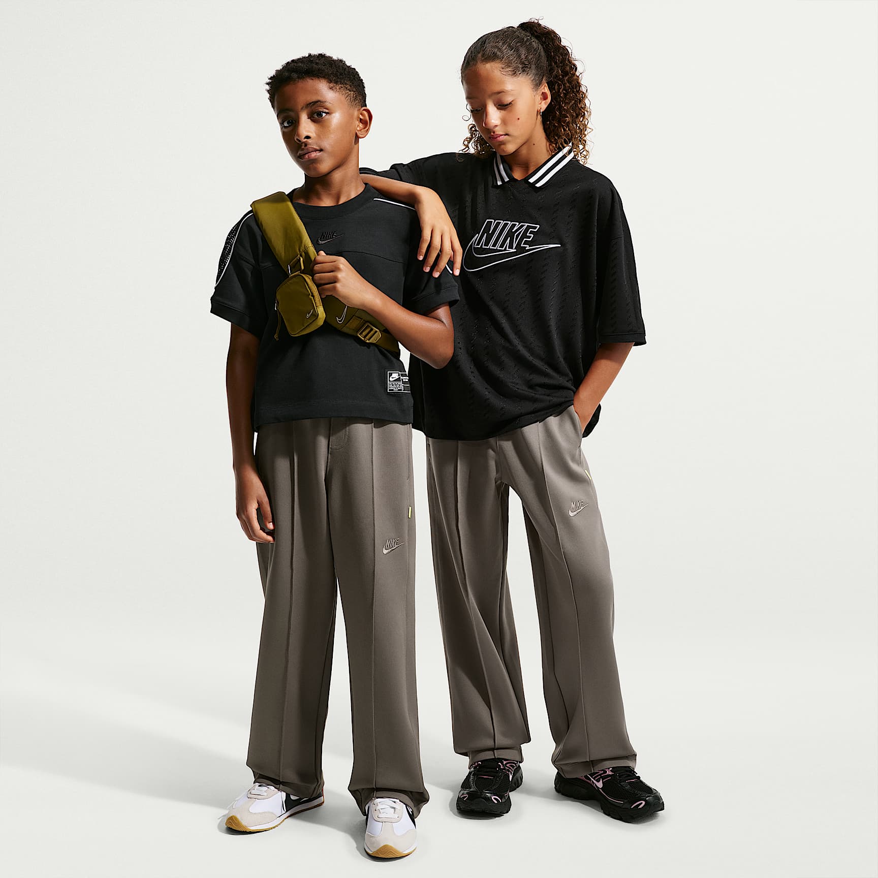 Nike Sportswear Collection Older Kids' (Boys') Polyknit Trousers
