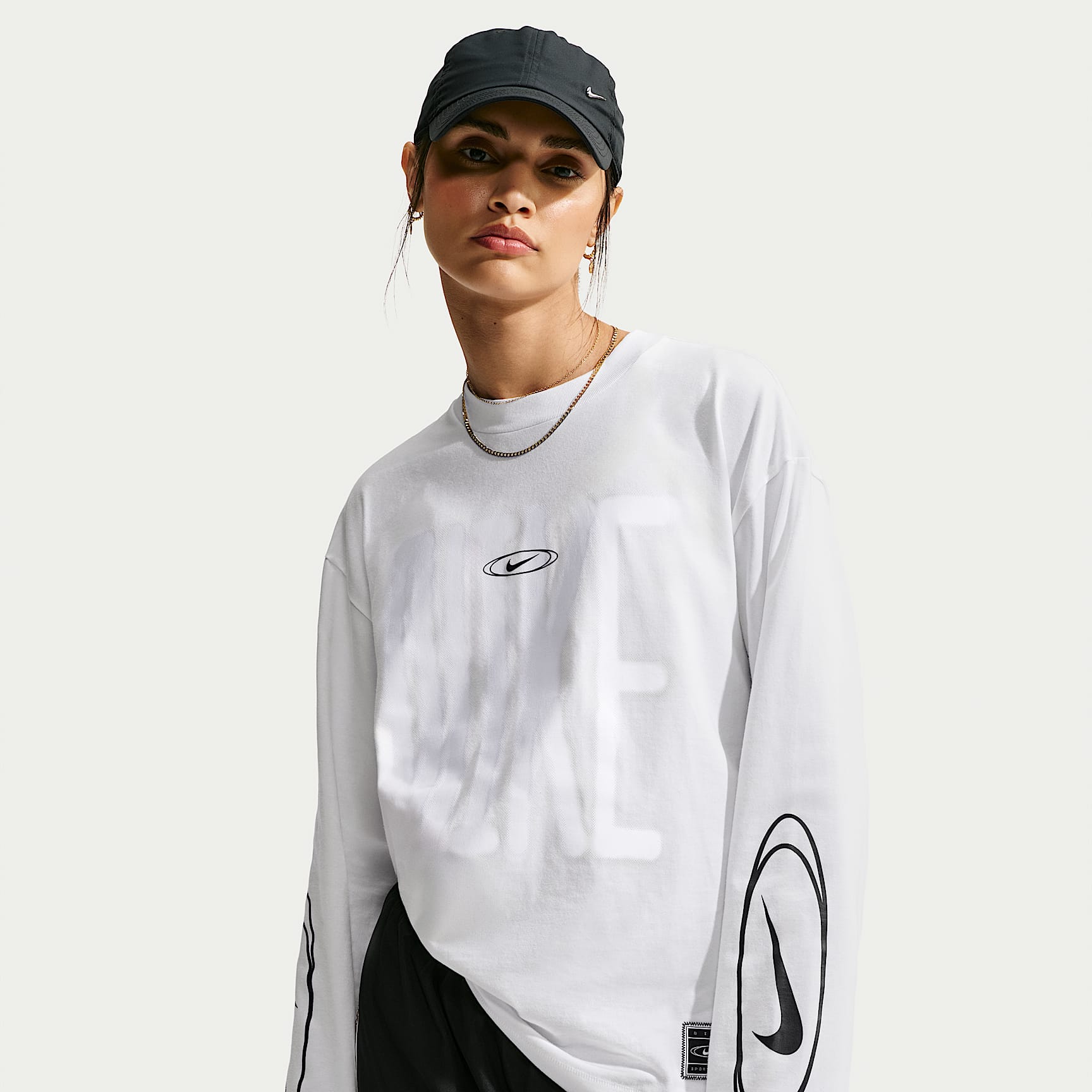 Nike Sportswear Women's Oversized Long-Sleeve T-Shirt