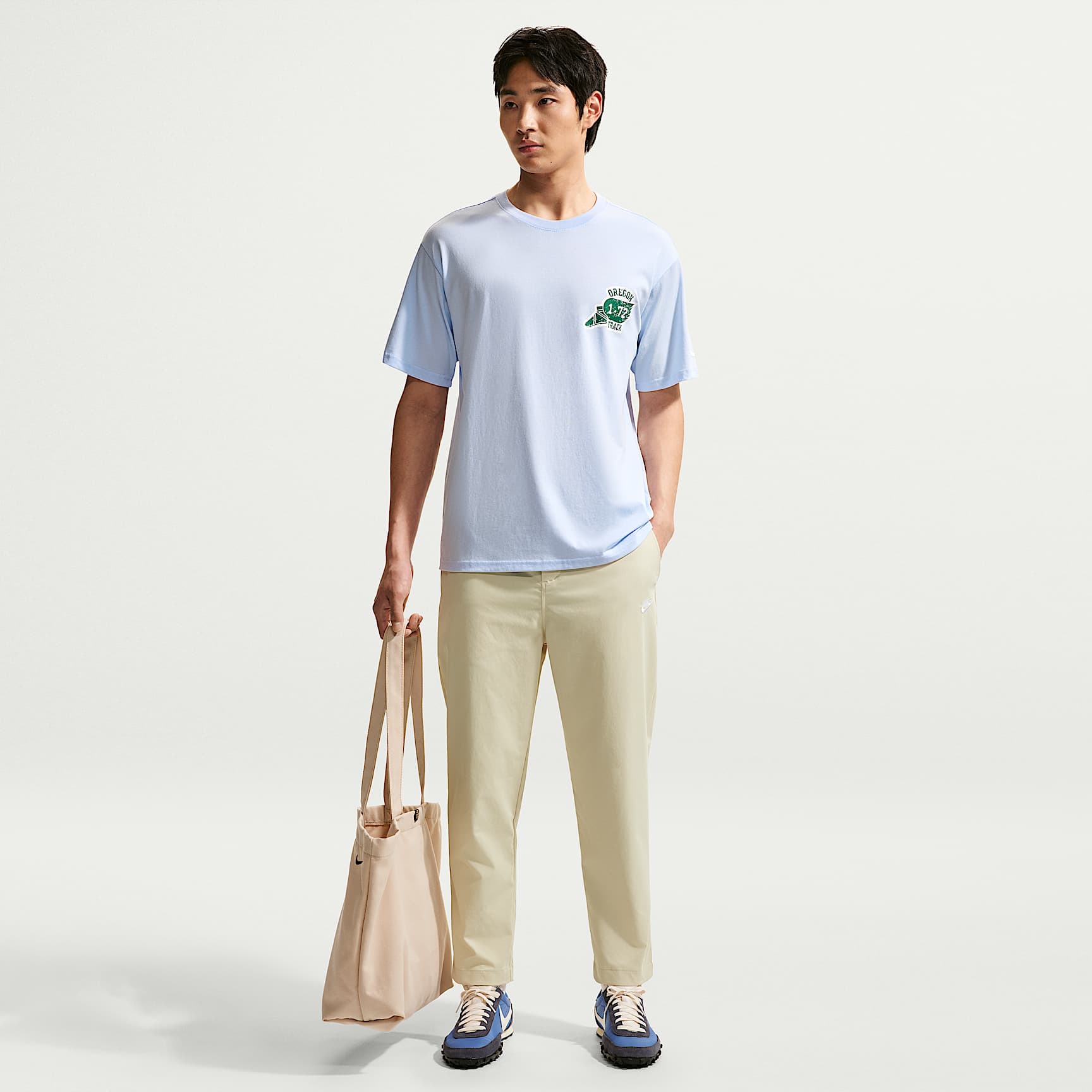 Nike Club Men's Woven Tapered Trousers
