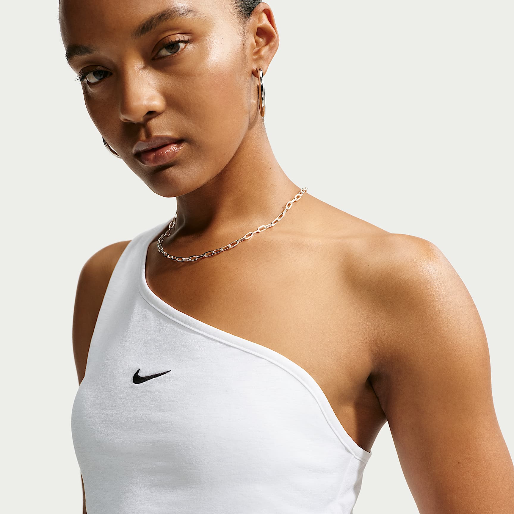 Camiseta de tirantes ajustada de un solo hombro para mujer Nike Sportswear
