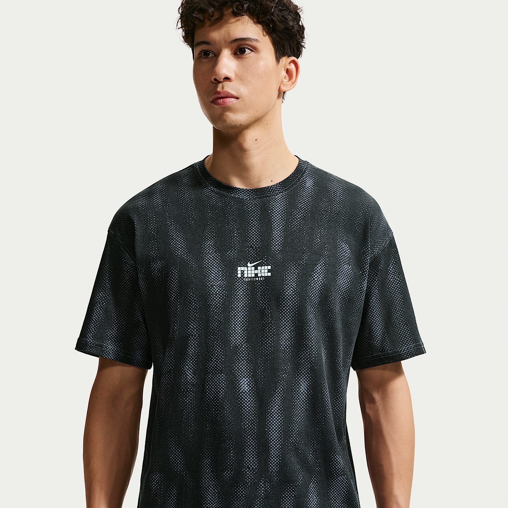 ナイキ スポーツウェア Tシャツ