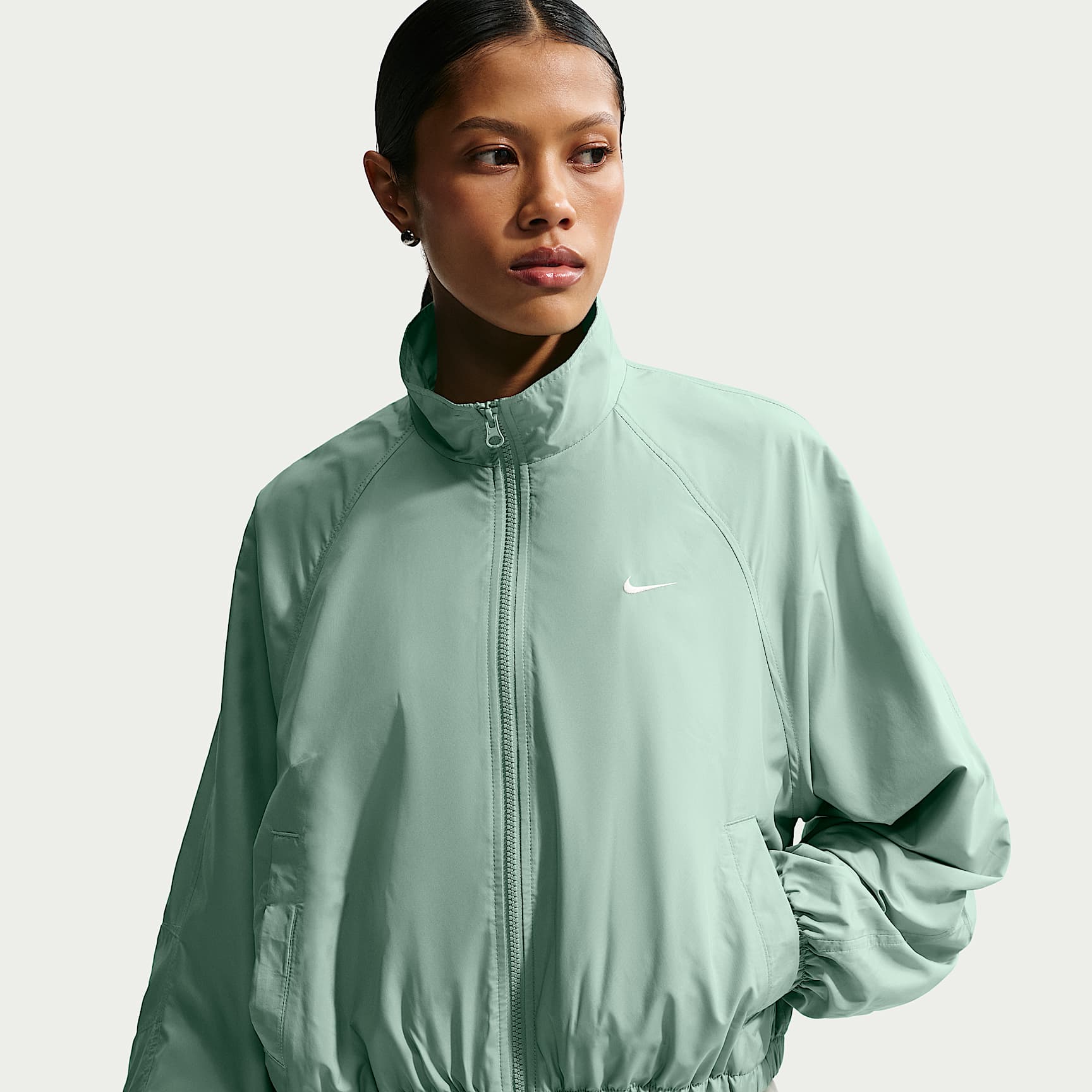 Chamarra deportiva Nike Sportswear oversized UV para mujer