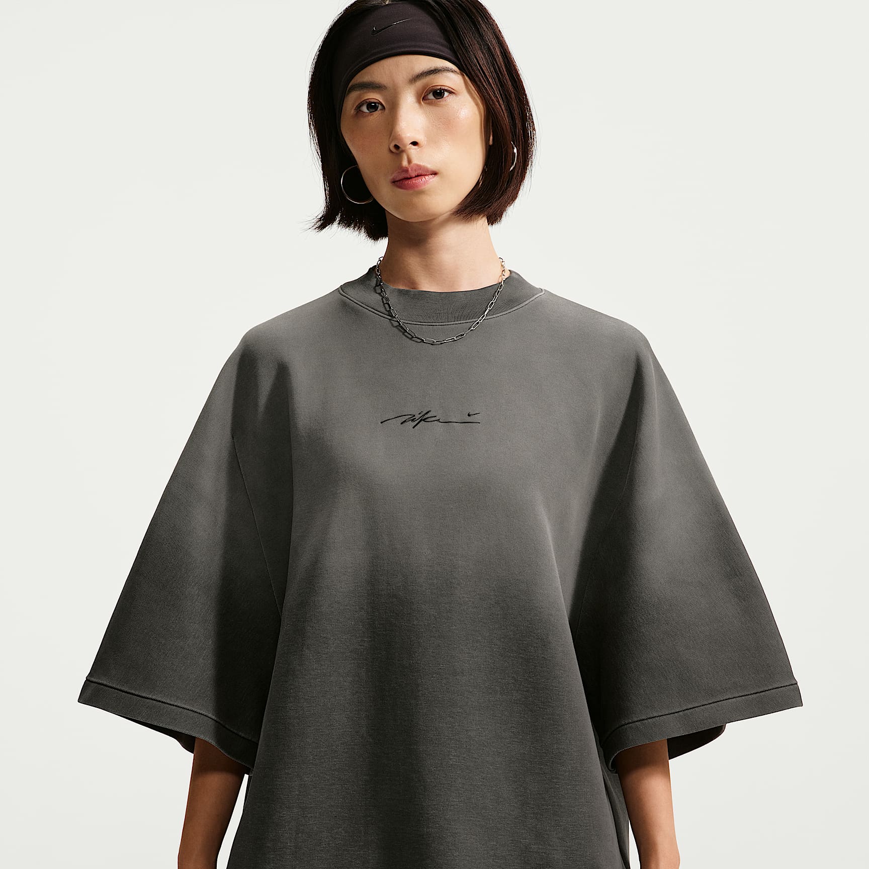 Nike Energy Women's Oversized Short-Sleeve T-Shirt