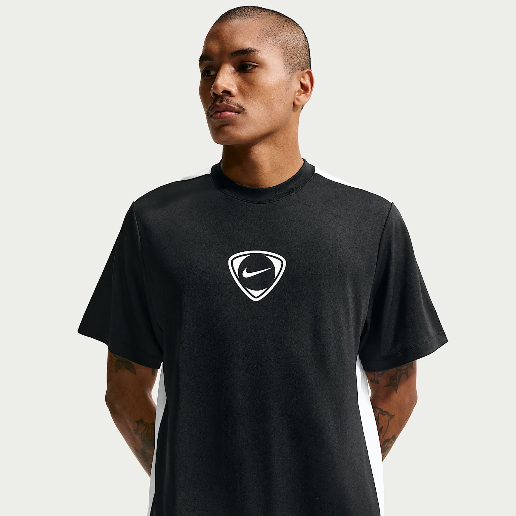 Haut de foot à manches courtes Dri-FIT Nike Academy+ pour homme