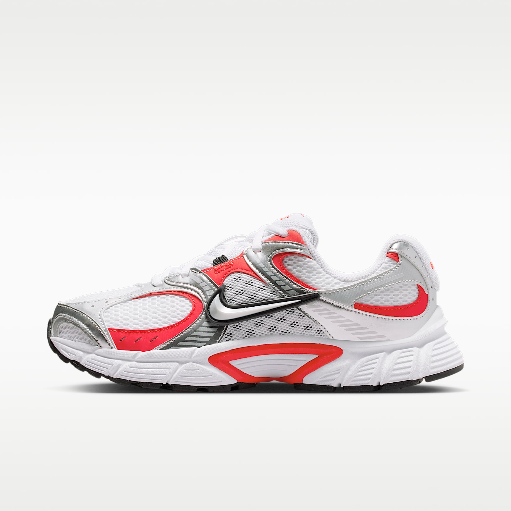 Nike V5 RNR Women's Shoes with Reflective Design Accents