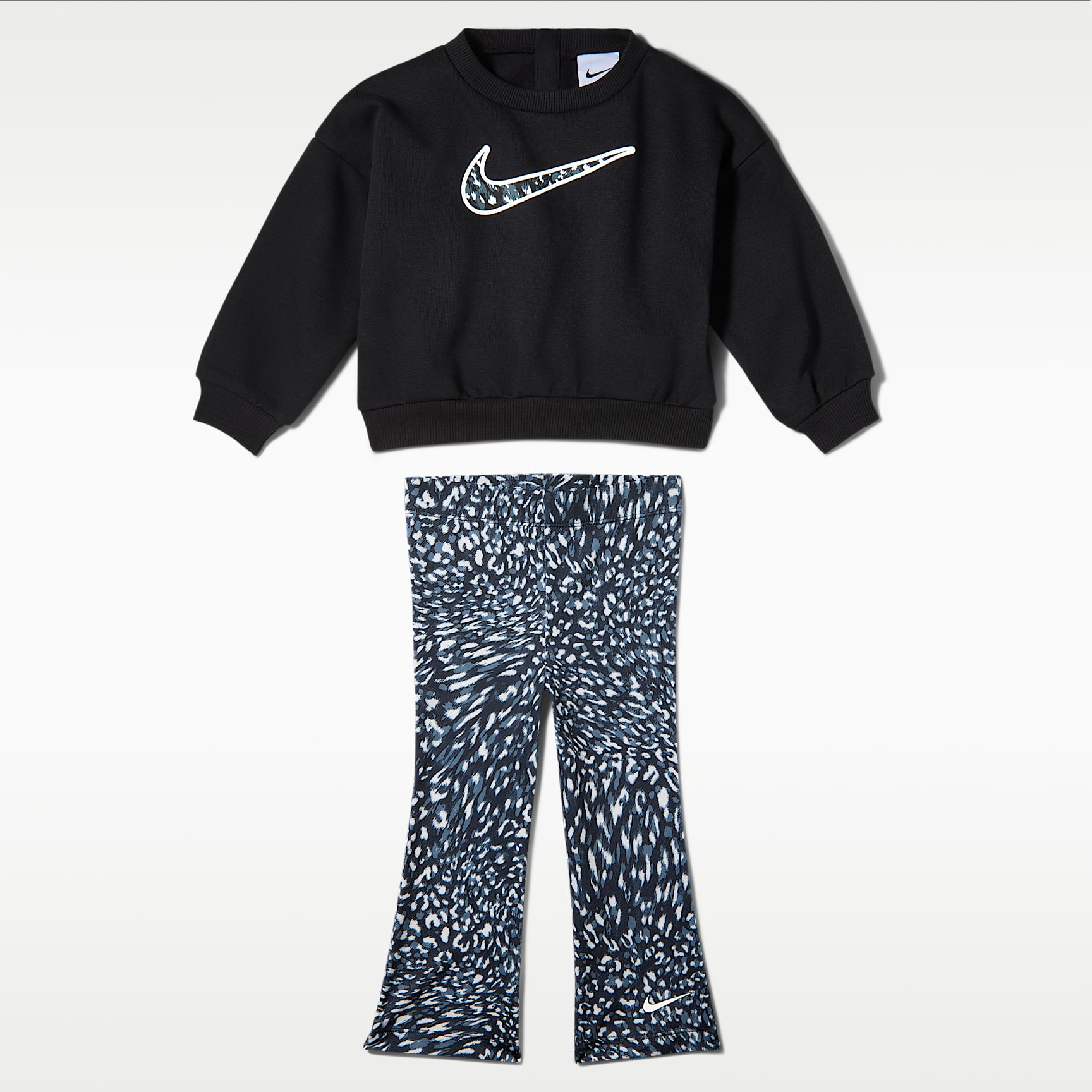 Conjunto de sudadera de cuello redondo y leggings estampados para bebé Nike (12 a 24 meses)