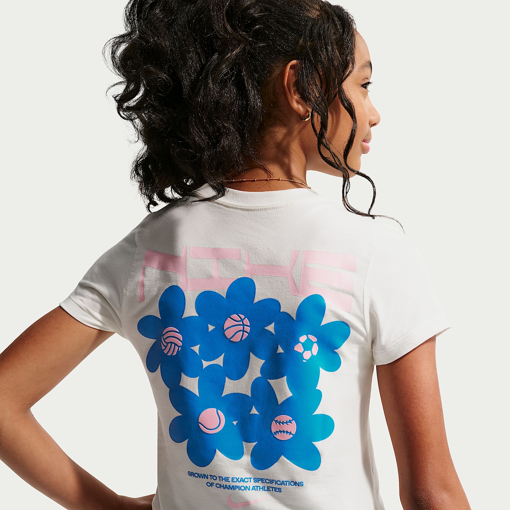 Nike Sportswear Big Kids' (Girls') Slim Cropped T-Shirt