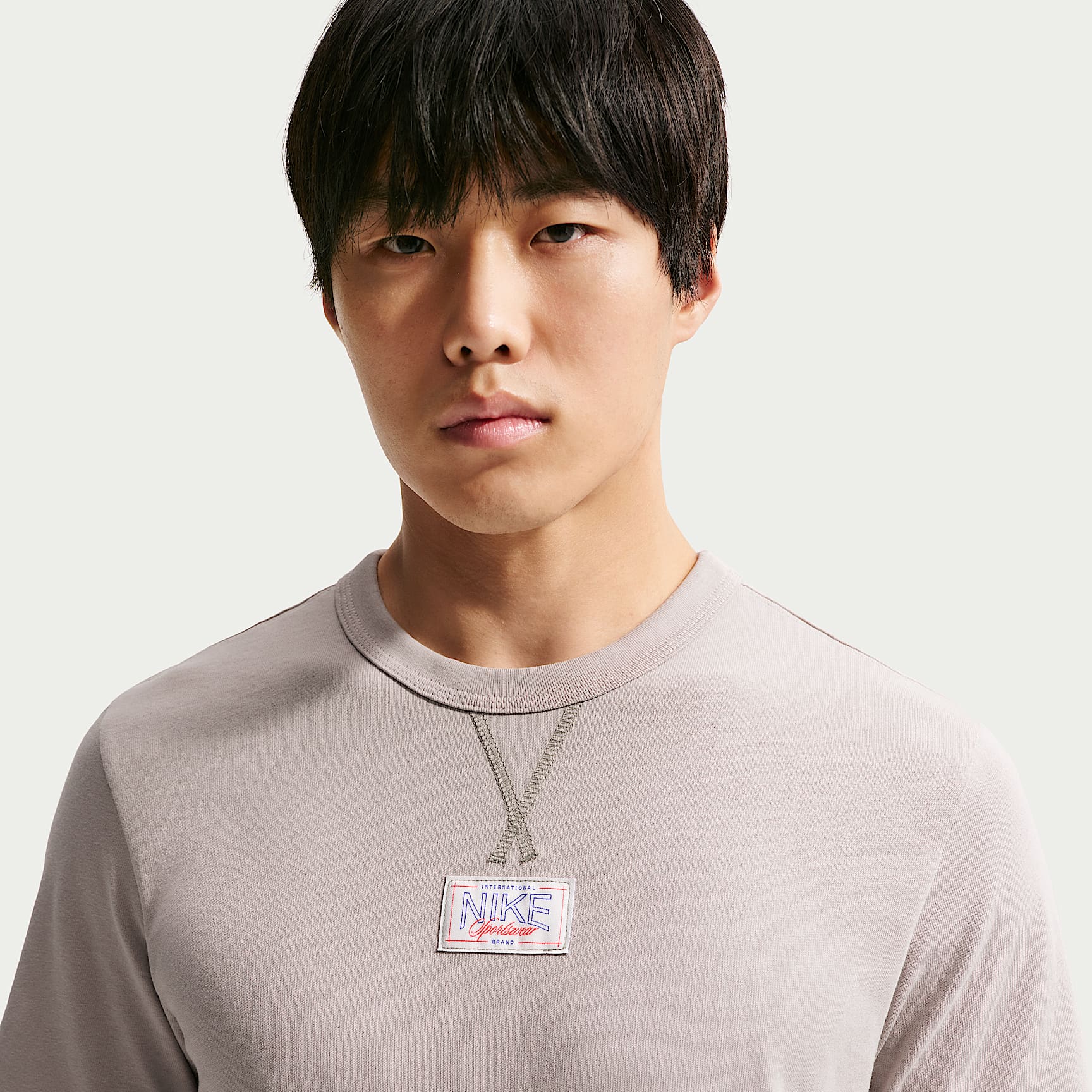 나이키 스포츠웨어 프리미엄 에센셜 티셔츠