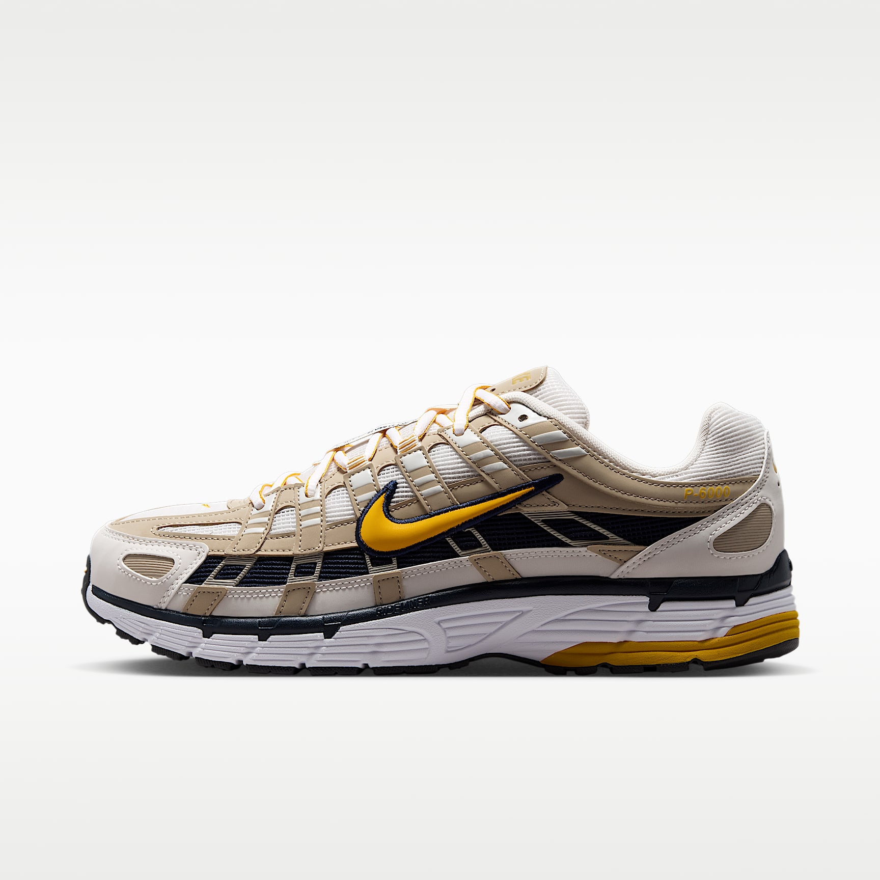 รองเท้าผู้ชาย Nike P-6000