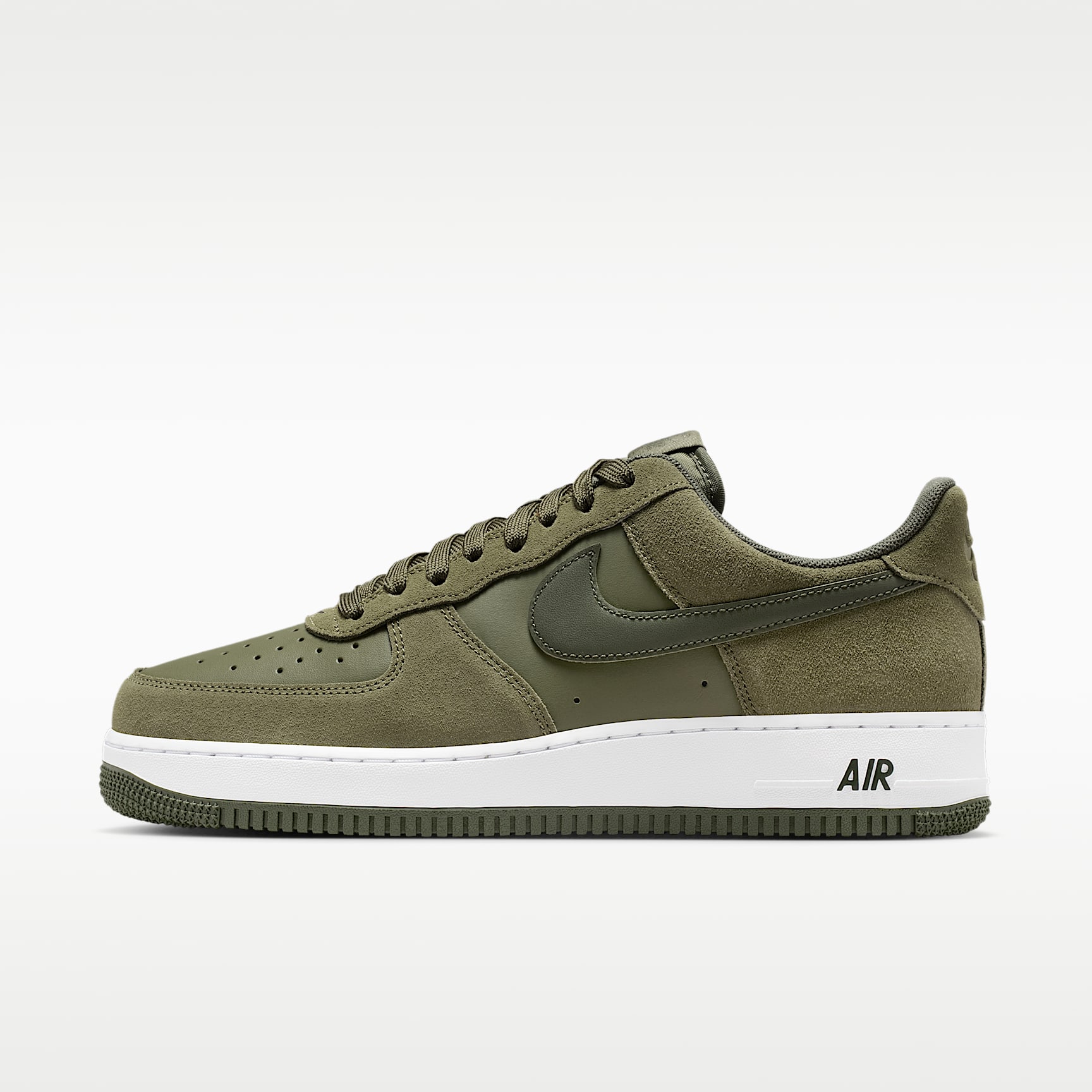 Tenis para hombre Nike Air Force 1 '07 LV8