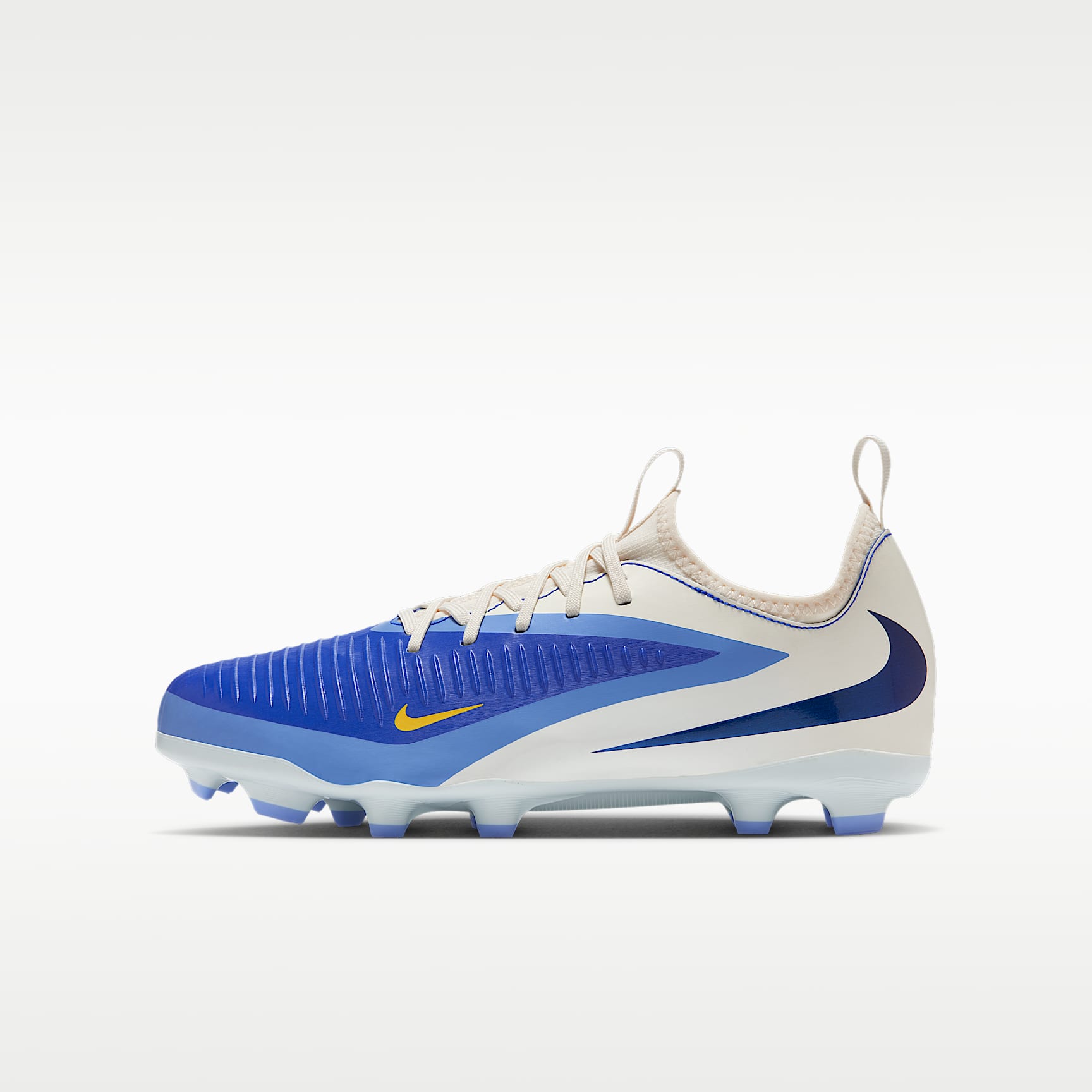 Tacos de fútbol para terrenos múltiples para niños grandes Nike Jr. Phantom 6 Low Academy LV8