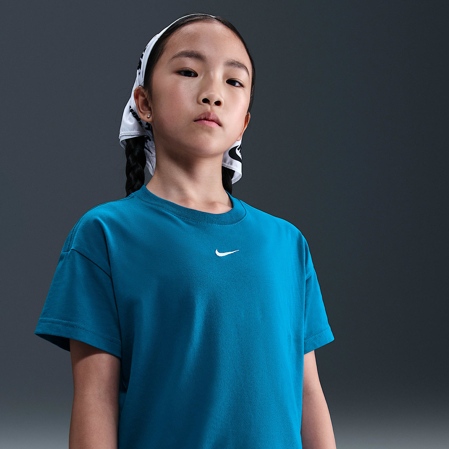 Nike Sportswear Essential Older Kids' (Girls') T-Shirt