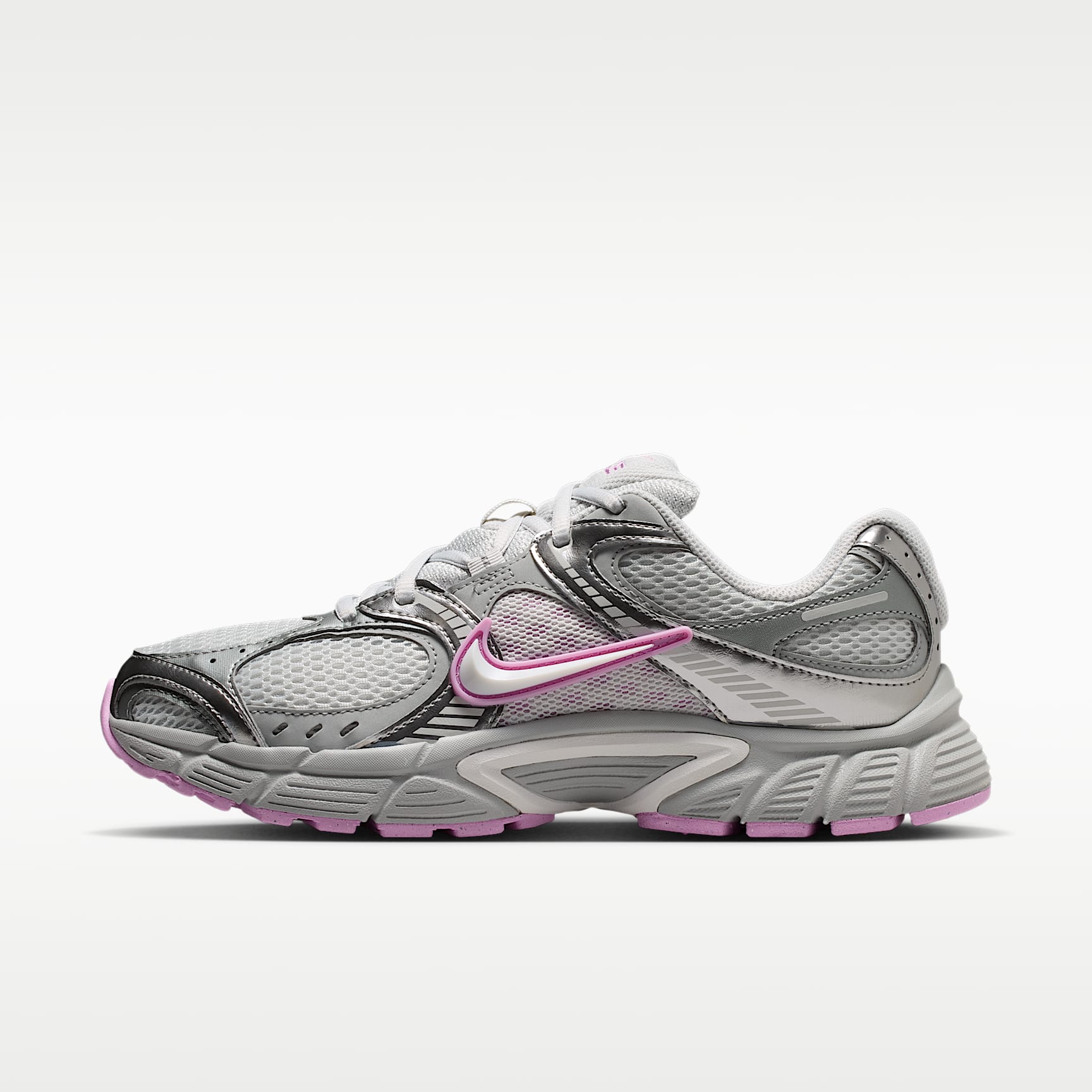 Nike V5 RNR Women's Shoes with Reflective Design Accents