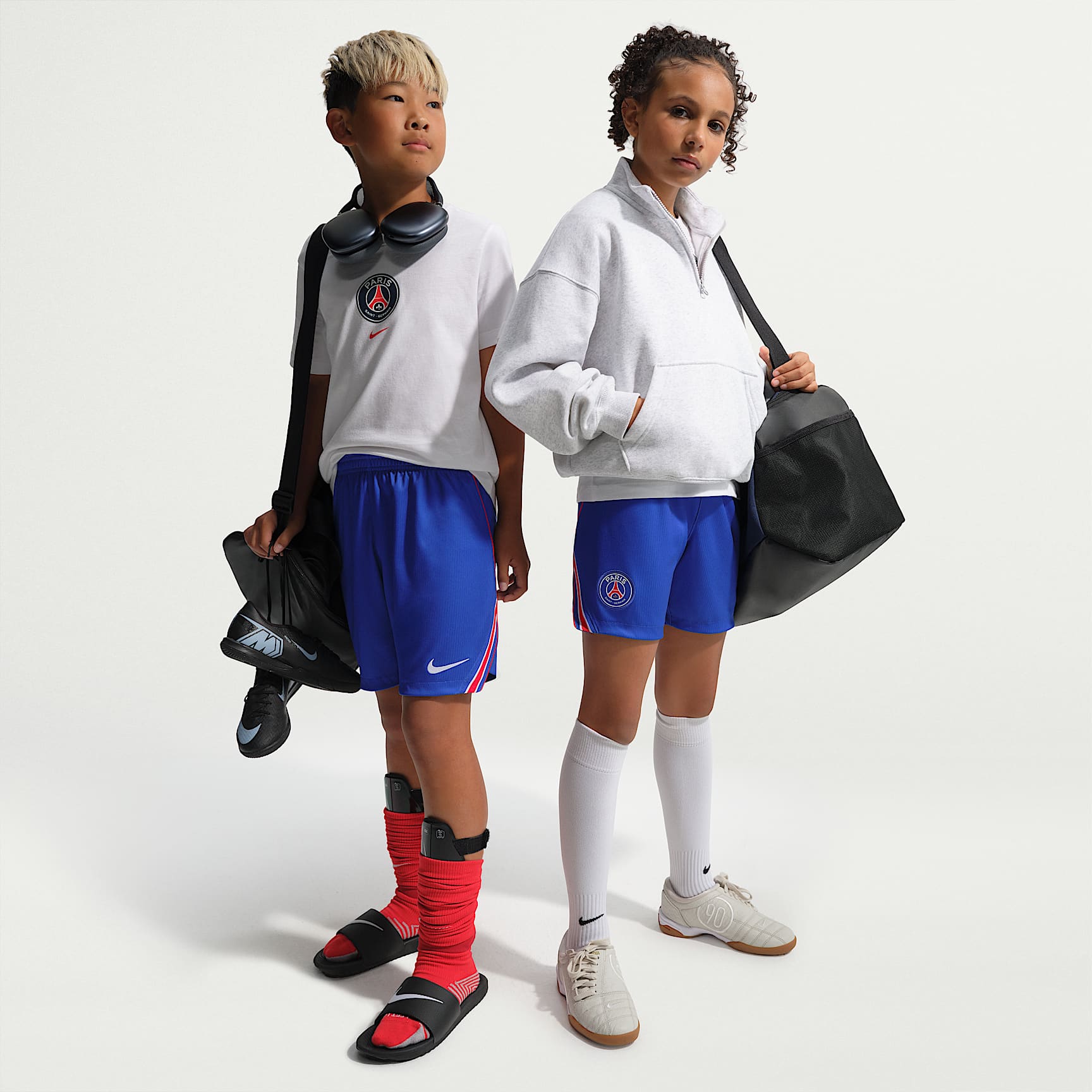 Paris Saint-Germain 2026/27 Stadium Home Older Kids' Nike Dri-FIT Football Replica Shorts