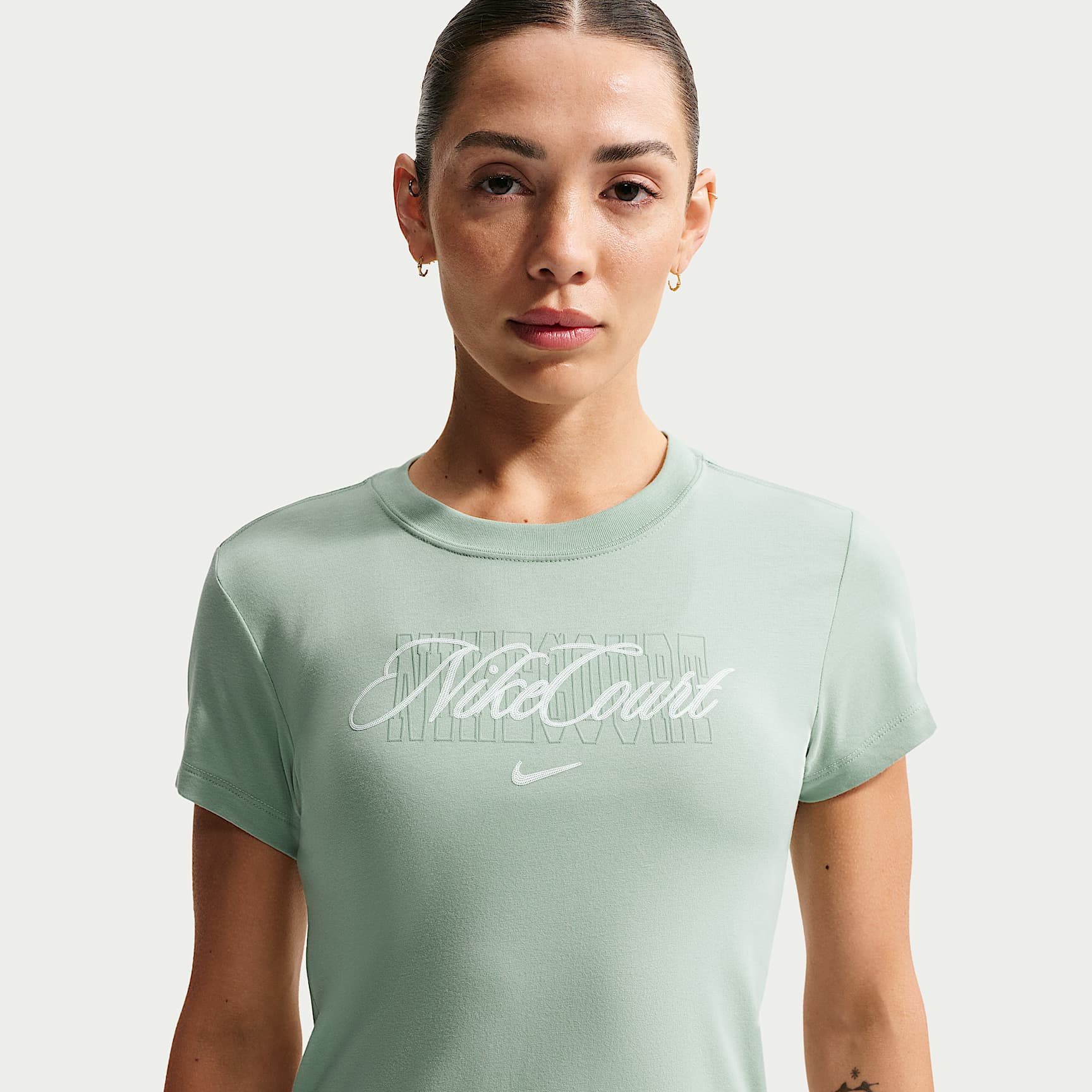 T-shirt de tennis à manches courtes NikeCourt Heritage pour femme