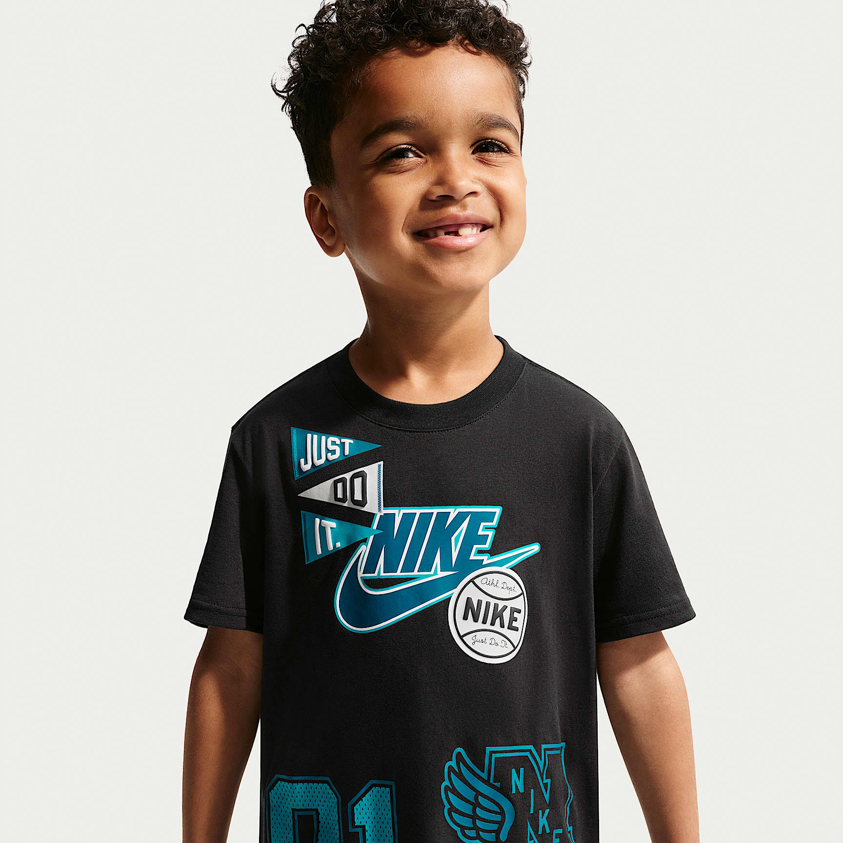 Nike Multisport-T-Shirt für jüngere Kinder