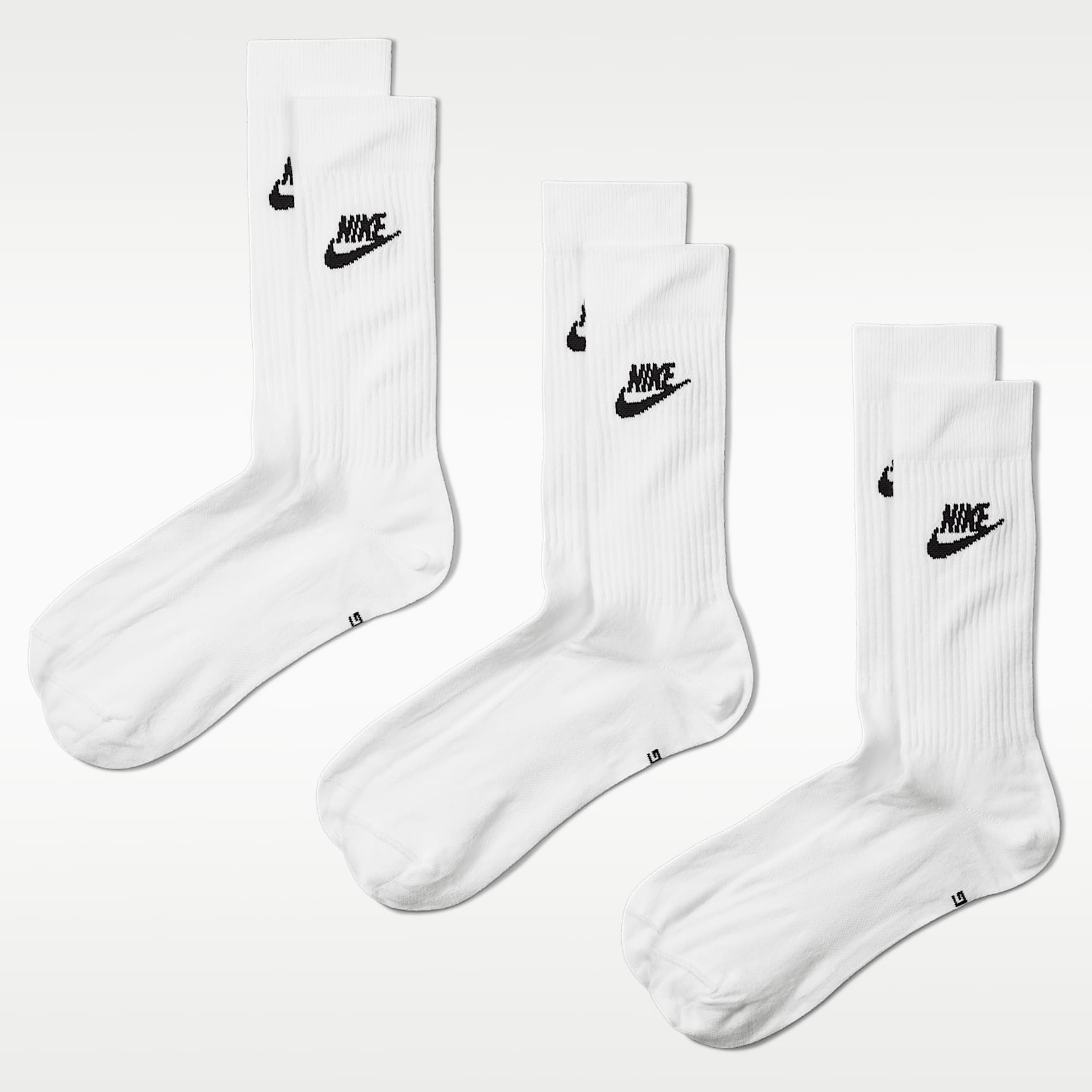 Nike Sportswear Everyday Essential Crew Socks (3 Pairs)