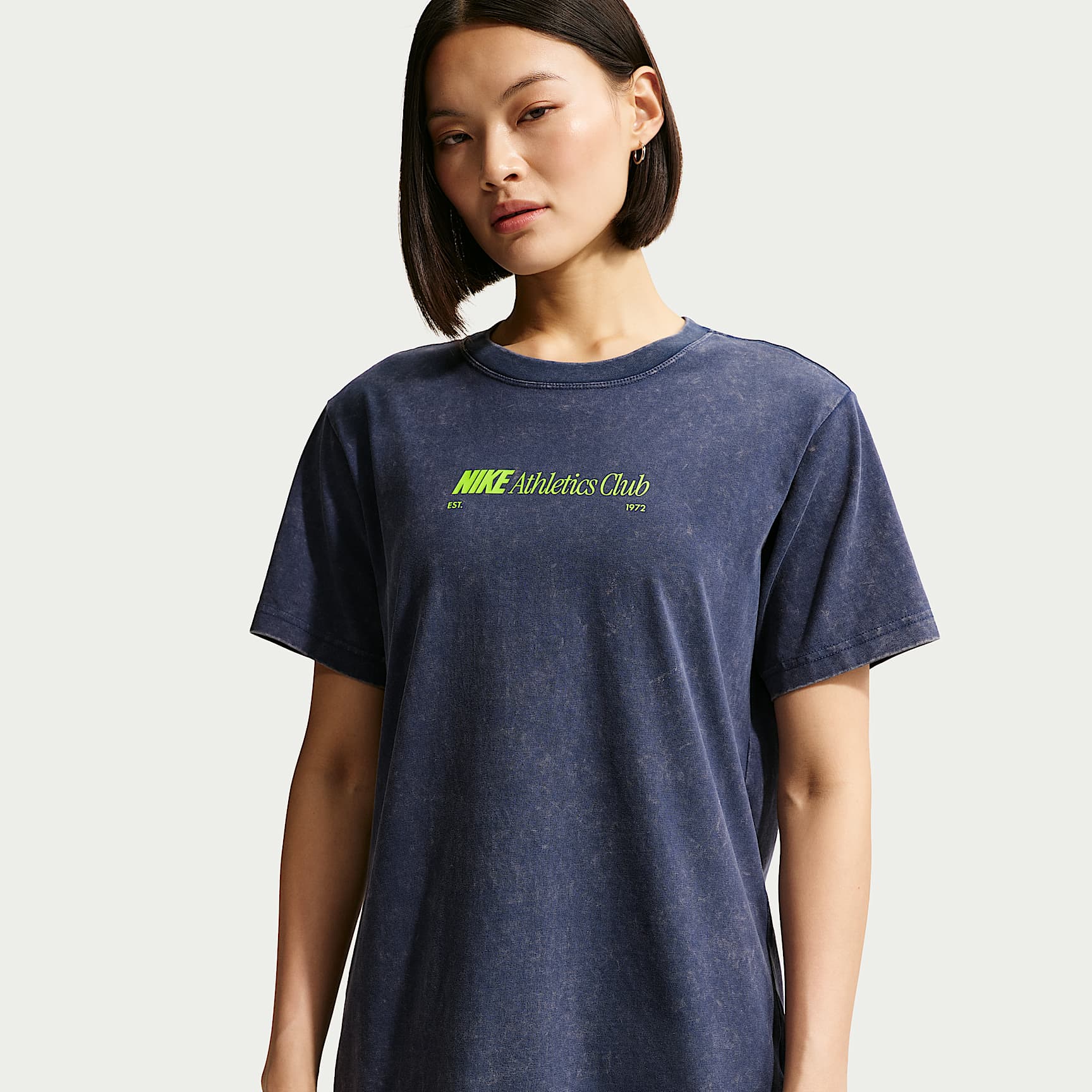 Nike Sportswear Classic Women's Oversized T-Shirt
