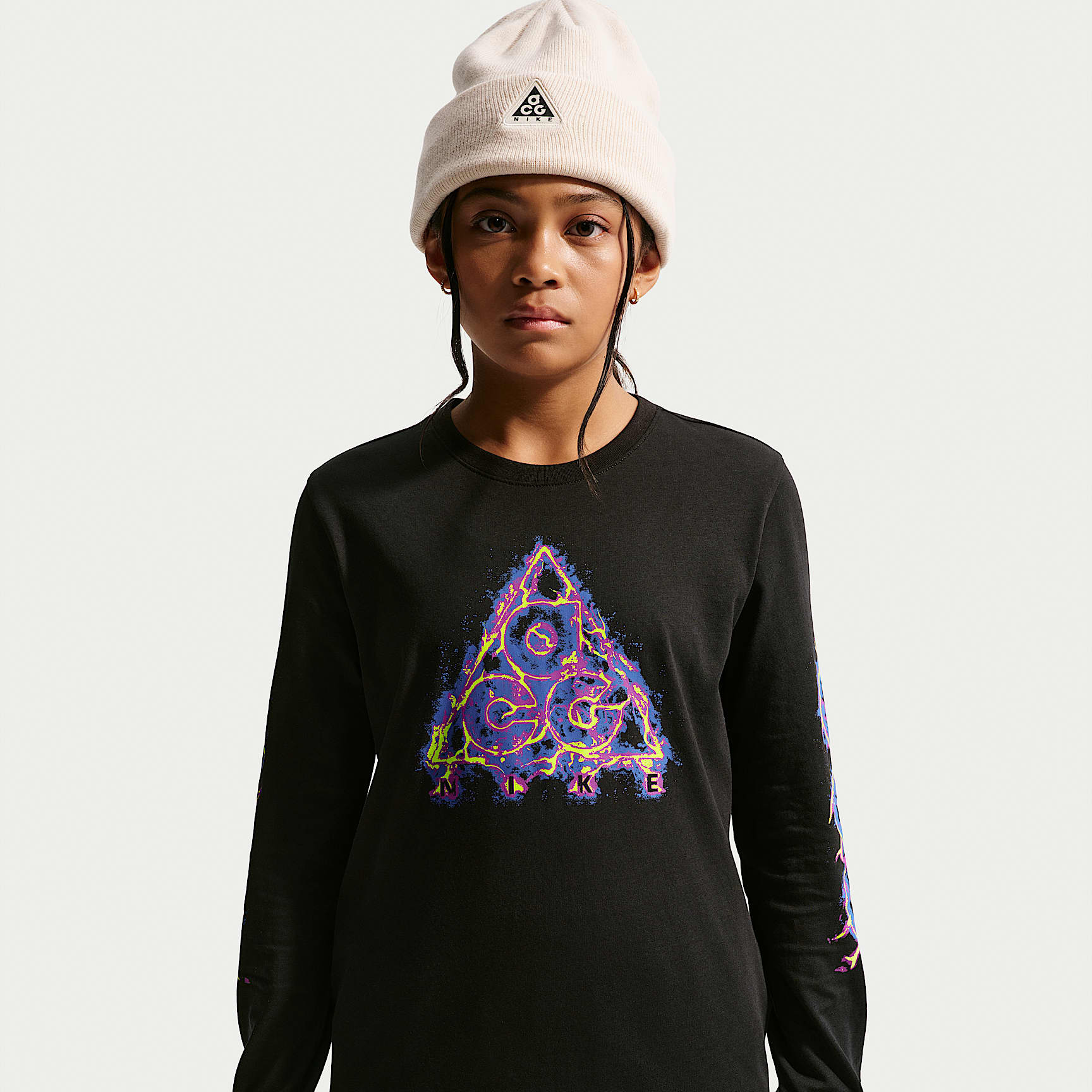 ACG Big Kids' Dri-FIT Long-Sleeve Lightening Logo T-Shirt