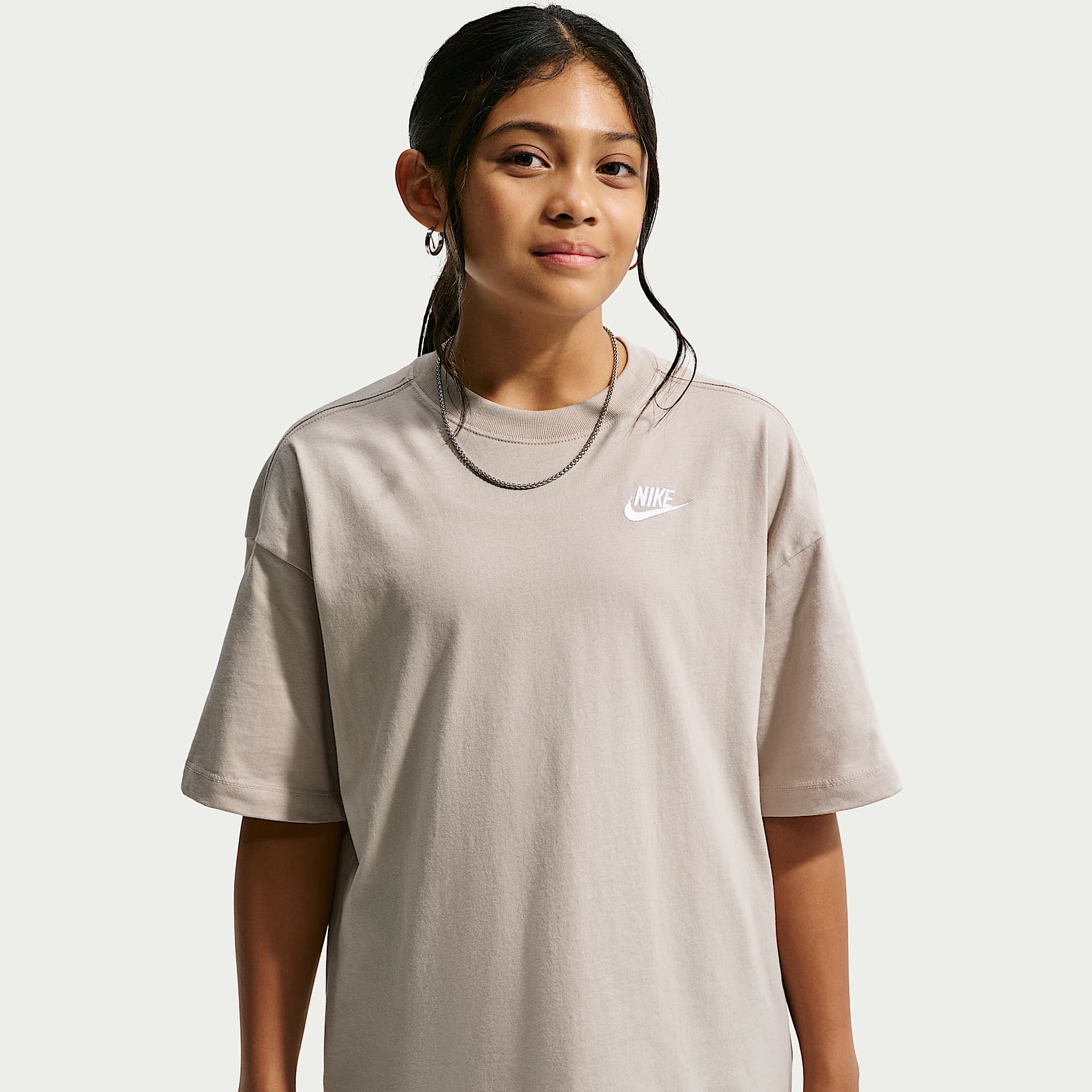 Nike Sportswear Older Kids' Oversized T-Shirt