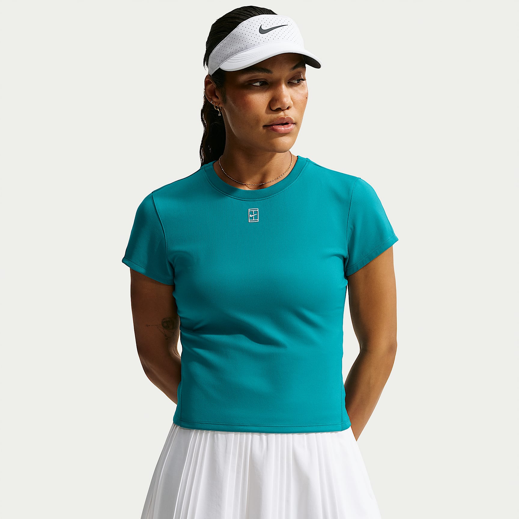 Haut de tennis à manches courtes Dri-FIT NikeCourt Advantage pour femme