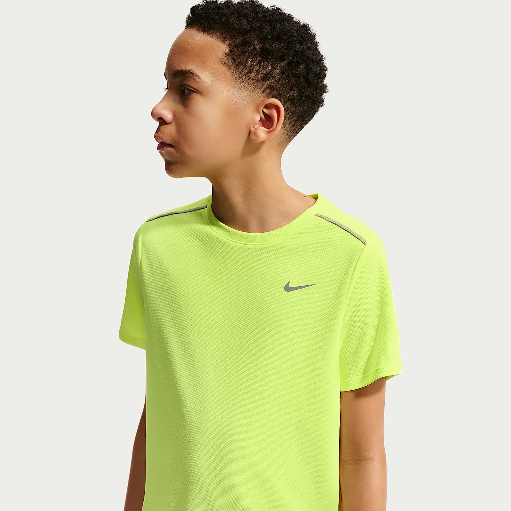 Nike Miler Older Kids' Dri-FIT Short-Sleeve Top