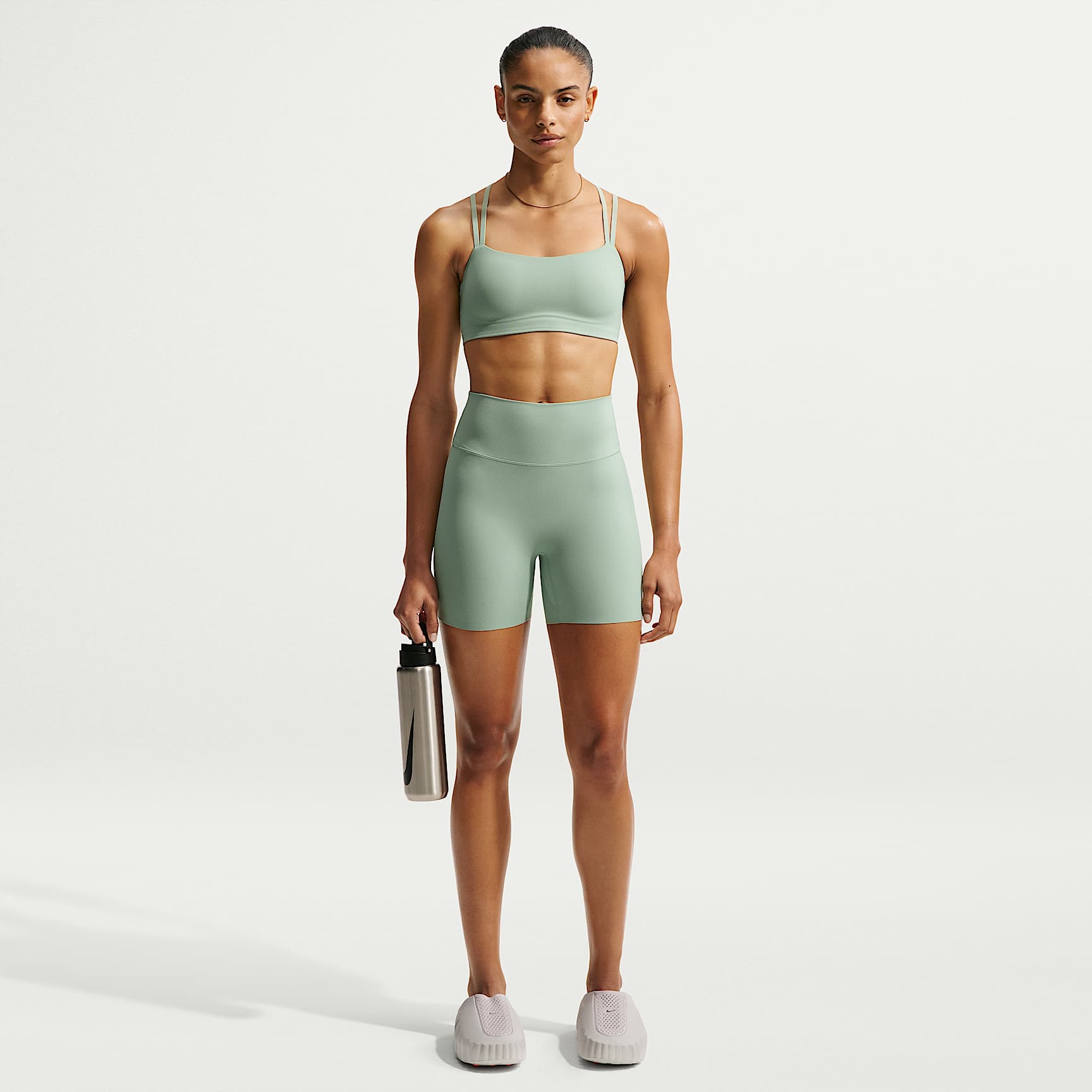 Shorts de ciclismo de tiro alto de 13 cm para mujer Nike Zenvy
