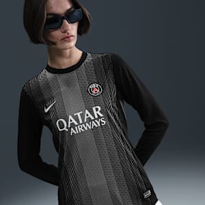 Paris Saint-Germain 2025/26 Stadium Goalkeeper Women's Nike Dri-FIT Football Replica Long-Sleeve Shirt