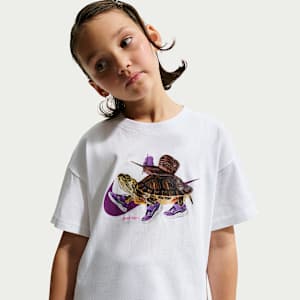 Nike Sportswear Older Kids' (Girls') Boxy T-Shirt