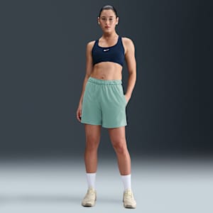 Shorts de fitness sin forro de tiro medio Dri-FIT de 13 cm para mujer Nike Attack