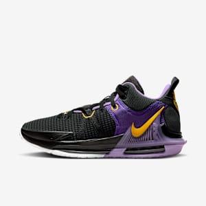 LeBron Witness 7 EP Basketball Shoes