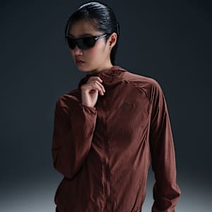 Chamarra de correr Repel para mujer Nike Trail