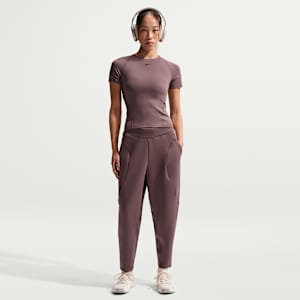 Nike Universa Women's Dri-FIT Mid-Rise Loose 7/8 Pants
