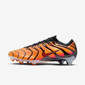 Nike Mercurial Vapor 15 x Air Max Plus FG Low-Top Football Boot