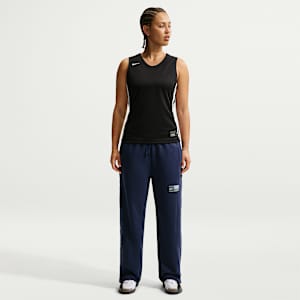 Nike Pantalón de básquetbol de apertura lateral de tejido Fleece - Mujer