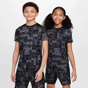 Nike Academy Pro Older Kids' Dri-FIT Short-Sleeve Football Top