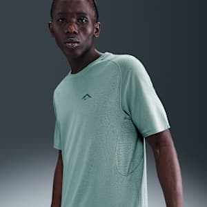 Playera de correr de manga corta Dri-FIT ADV para hombre Nike Solar Chase