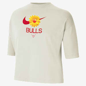 Chicago Bulls Courtside Women's Nike NBA Boxy T-Shirt