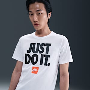 Nike Sportswear Men's T-Shirt