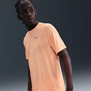 Ανδρική κοντομάνικη μπλούζα Dri-FIT ADV για τρέξιμο Nike Stride