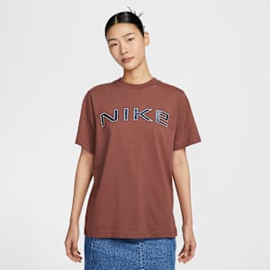 Nike Sportswear Women's Loose Short-Sleeve Graphic T-Shirt