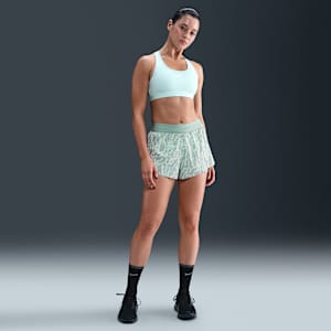 Shorts de correr Dri-FIT con estampado de tiro medio 2 en 1 para mujer Nike Swift