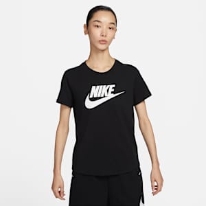 เสื้อยืดผู้หญิงมีโลโก้ Nike Sportswear Essentials