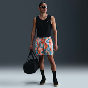 Shorts versátiles Dri-FIT de 13 cm sin forro para hombre Nike Form