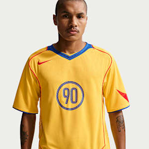 Playera de fútbol de manga corta Dri-FIT para hombre Nike Total 90