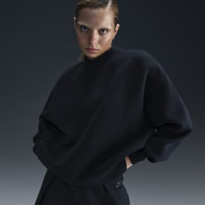 Nike Sportswear Tech Fleece Women's Oversized Crew-Neck Sweatshirt
